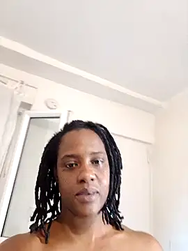 Poum_Antillaise - Gode dans la chatte + 💦💦💦