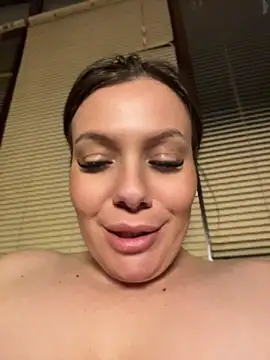 KrisKkiki - Warm my pussy