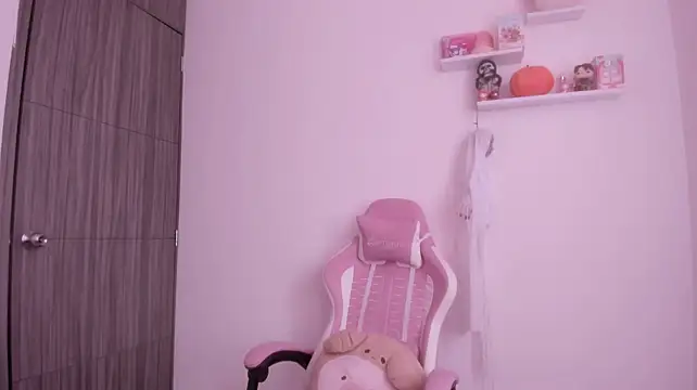 ImBunnyNova - PLUG IN ASS 🐰