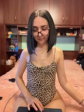 TheaMerve - Oli Show Full Naked