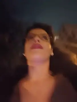 RebeccaNoble - Vibe my pussy hard🥵🥵 outside 5 minCtrl