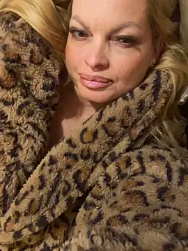 DivaVonTease - Showertime