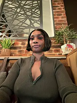___Nessa - Wet&squirt hard here in public