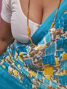 Tamil_Ammani - Boobs show😜😜😝🥰🔥🔥🔥