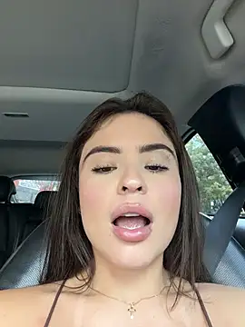 SofiaGomez444 - Make me feel naughty and get me wet 😈🥵