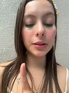 Antonella-rey - SWIMMING NAKED IN THE POOL+ SQUIRT💦💦