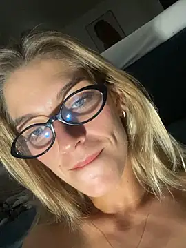 Bellalolahot