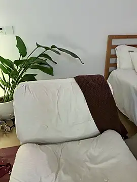 DouDou-- - 👄魅惑口交，超近距离销魂娇喘，又湿又软的舌头裹住巨屌，挑逗龟头3分钟