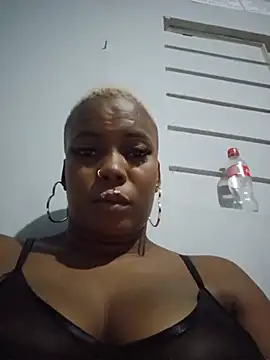 DashaSousaa - I'm not home, you don't vibrate so hard.