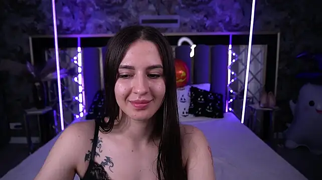 AlesiaDessmond - show tits