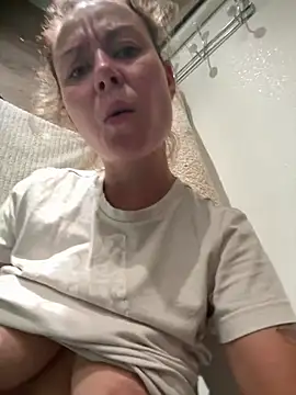 Lovesexlibertine - Viens dans la douche avec moi