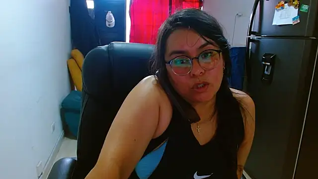 Ixchel_Anaid - Do 30 squats naked