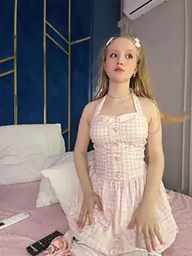LilianHowards - sit secretly on dildo n ride