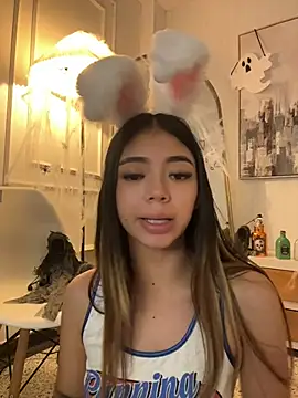 HoneyMollyX - I MASTURBATE TILL I SQUIRT!!