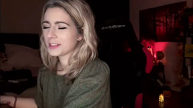 Lisaonthemoon - Last tipper gets 3 Videos