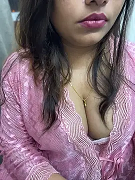 QueenGulabo - 🔥 First Goal, First Fantasy