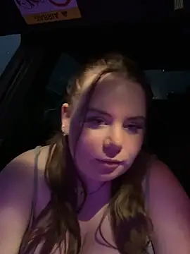 ItsLittleLola - Show My Pussy In Doggy