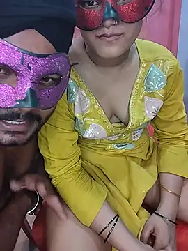 PUNJABICOUPLE09