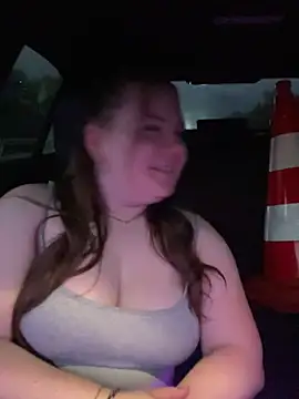ItsLittleLola - Show My Pussy In Doggy