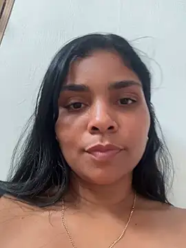 Emeraldash - Fingers in my pussy