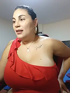 Secret_Bella - We played with my nipples