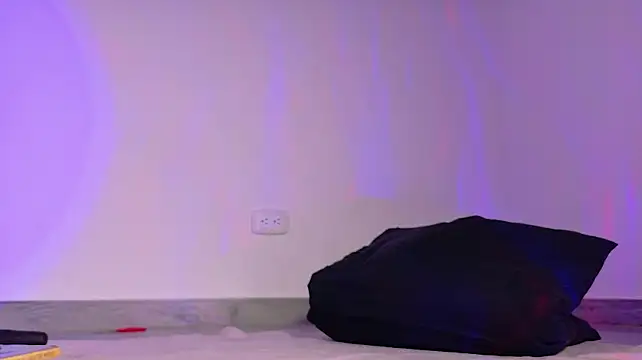 Adrianna5_ - .control lush x 5 min+ show red ass
