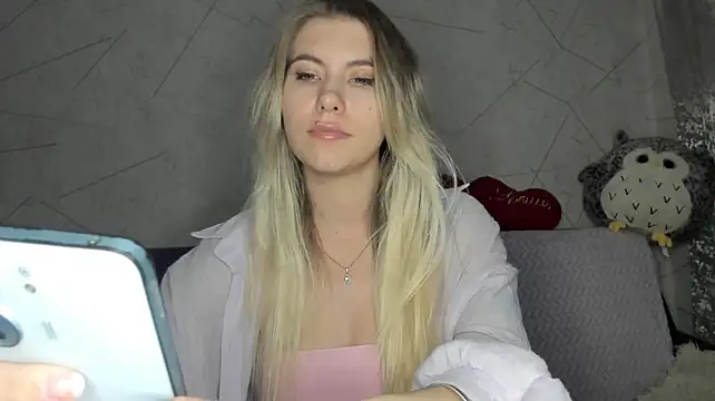 KatieLesco - STAND UP AND DO SEXY DANCE