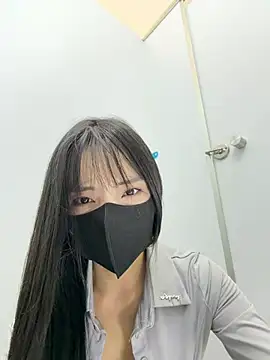 Xiao-Lin - 户外男厕所小便池特写精油抹胸