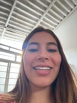 Alessia_Blazee30 - deep throat + gagging x 1 min