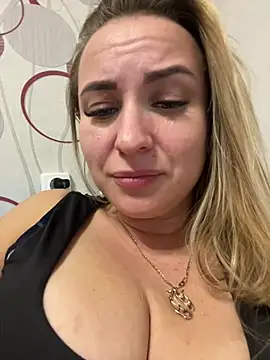 SweetOlga - Make my pussy wet