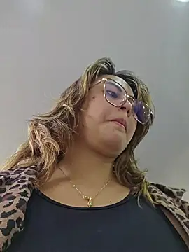 Amanita_25 - Clamps my tits ❤️