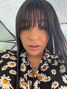 AlanaRouss - Squirt in public