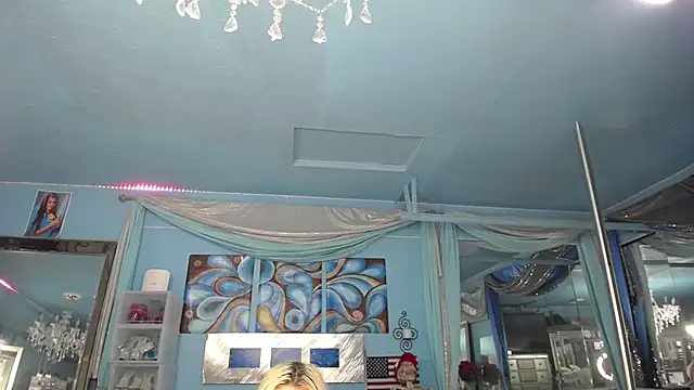 ADRIANNA_FOX - show tits
