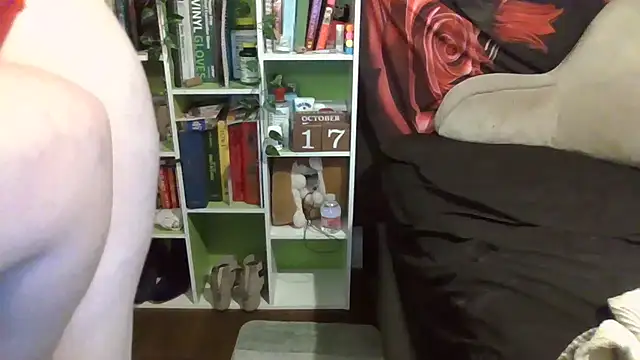 AverageRose - SUCK NIPPLES 3 MINS