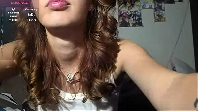 GiannaBirrueta - squeze my tities a littlee
