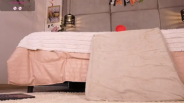 VictoriaShellby - Fuck dildo on missionary + DOMI Ctrol 3m