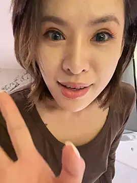Jennyyn - 喷水