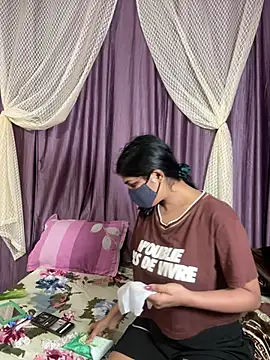 Lisa_afreen - Last tipper name on boobs