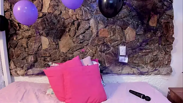 VictoriaRouge_ - play tits💦