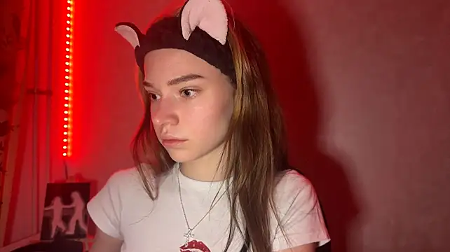 LydaDrozdenko - show me my piercing <3