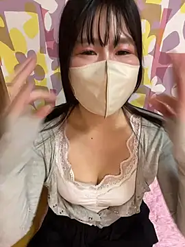 ERENA_ch - 上のお洋服を脱ぎます！