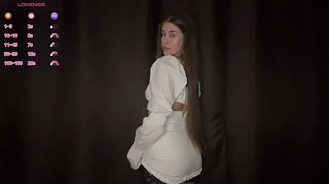 LypsiXo - squueze my breasts under t-shirt