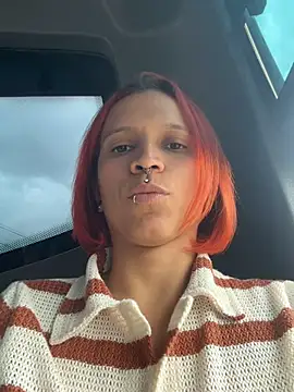 Mia_0-4 - Off bra+drooled tits🤤🔥