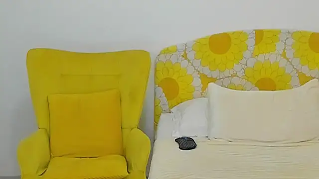 Milf_penelope - Rub Oil into Pussy