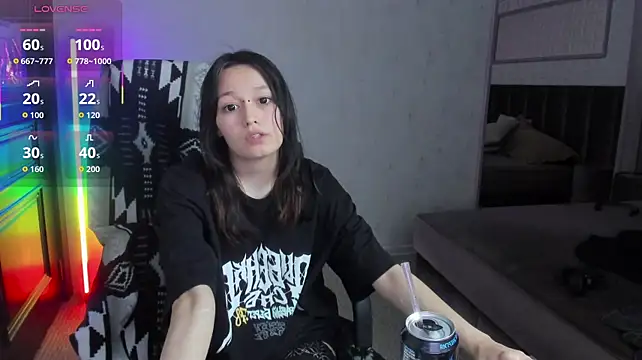 AriettiHamoe - remove T-shirt