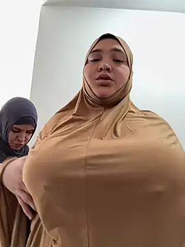 Sweetmuslim01 - feed my naked friend🥵🥛