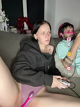 Adrixnx22 - Titten +Ass ein ölen +3 heiße Bilder