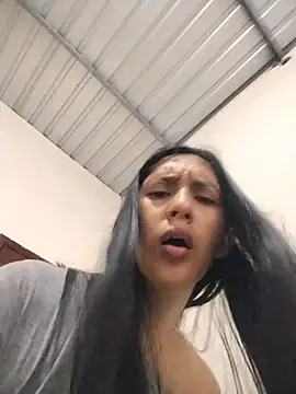 LauraMontaii - Glo glo glo profundo 🥒🥵💦