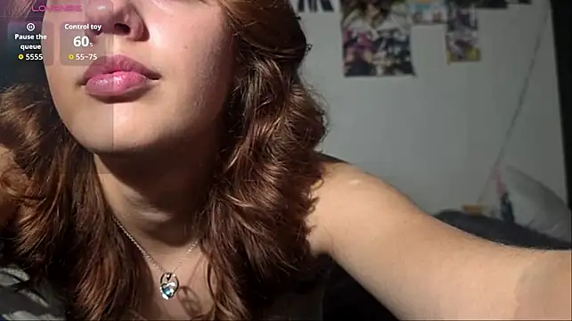 GiannaBirrueta - suck my finger and eye contact?)