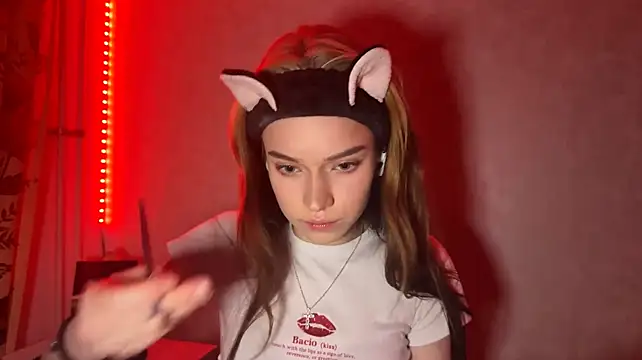 LydaDrozdenko - show me my piercing <3